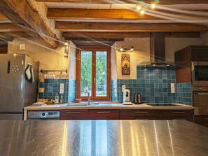 Fridge, microwave, dishwasher