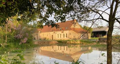 Maison typique en Berry avec fibre et cour privée