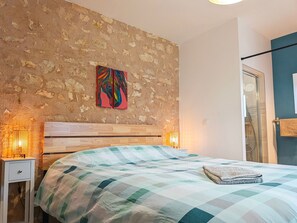 5 bedrooms, free WiFi