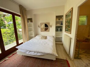 7 bedrooms