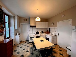 Fridge, microwave, dishwasher