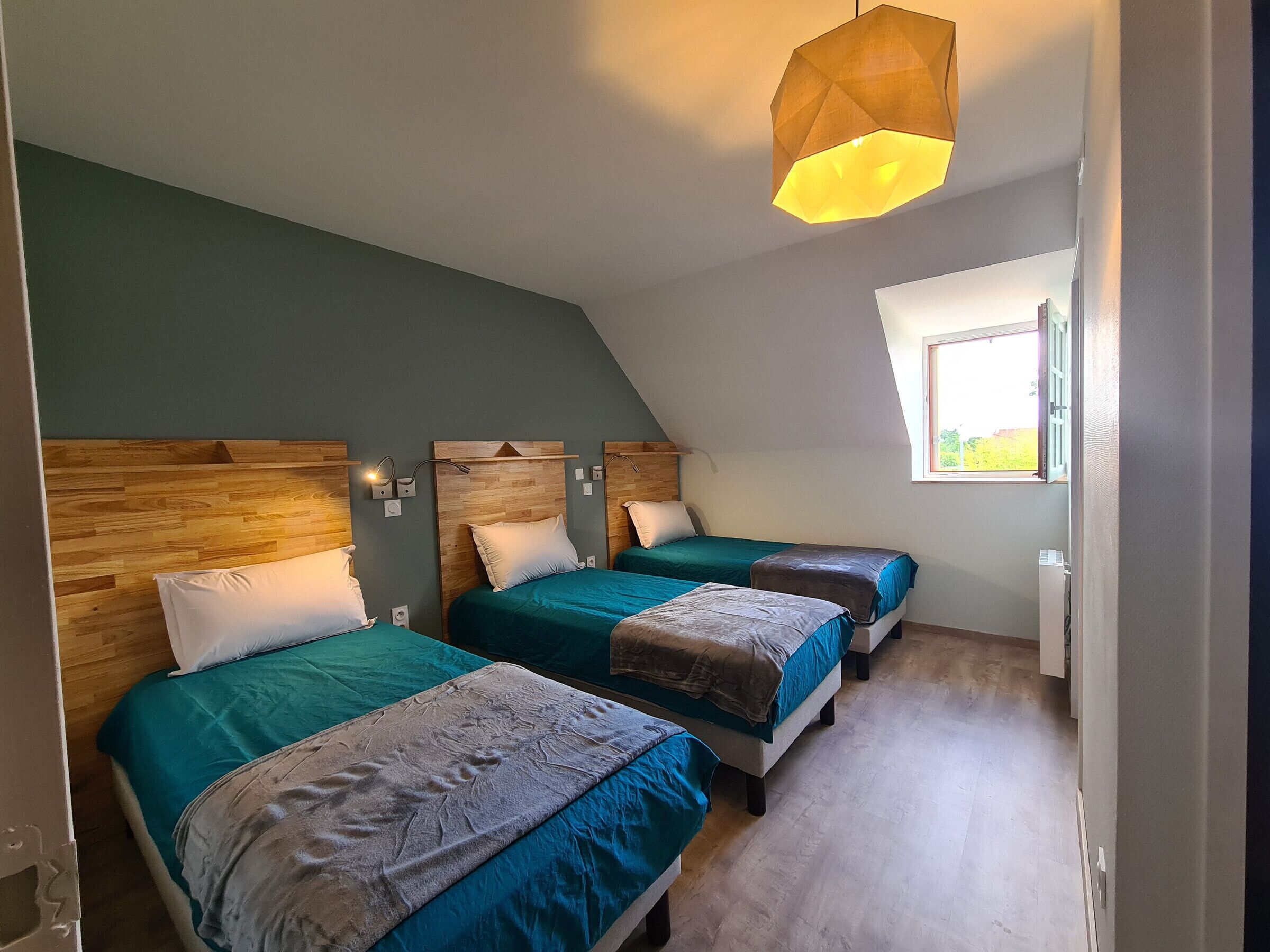 8 habitaciones, wifi gratis y ropa de cama 