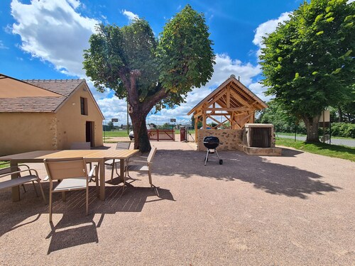 Cottage 3*-6 & 14 pax, renovated 2022, near Châtre