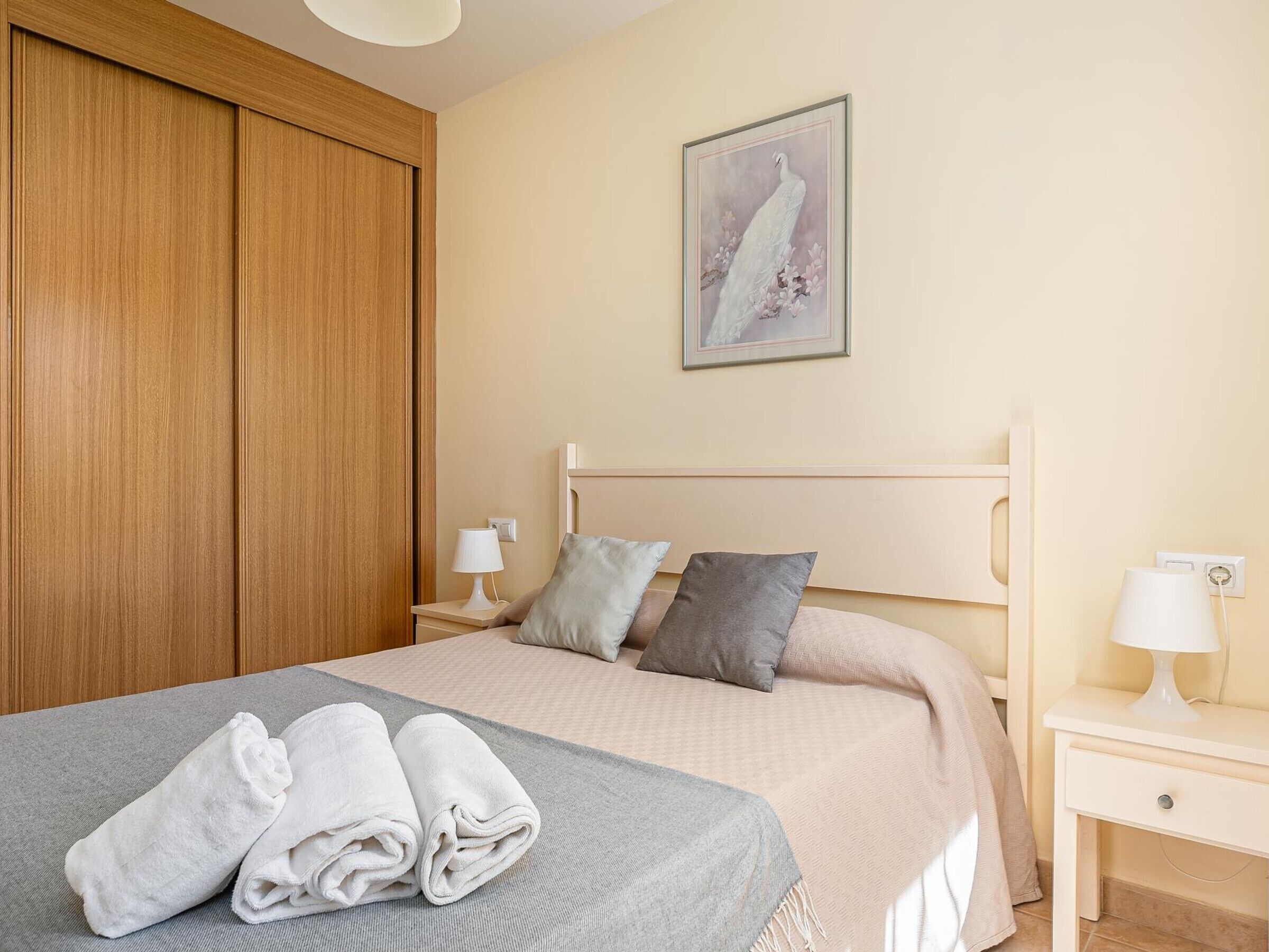 2 dormitorios, wifi gratis, ropa de cama