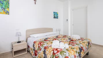 Chambre Quadruple, vue cour intérieure
