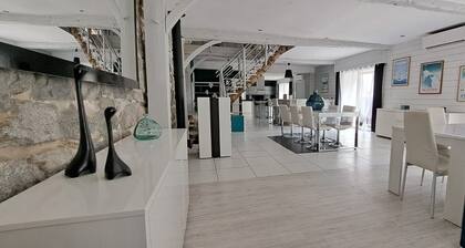 Maison Ă la montagne dans parc de 24 000mÂČ. Animaux acceptĂ©s . balade alentour