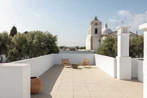 Sun deck