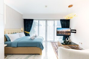 Iron/ironing board, travel cot, free WiFi, bed sheets