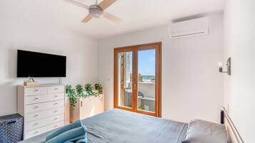 2 slaapkamers, een strijkplank/strijkijzer, wifi, beddengoed