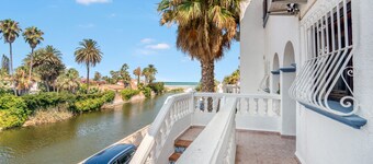 Appartement "Chill Beach" avec piscine partagée, Wi-Fi et climatisation