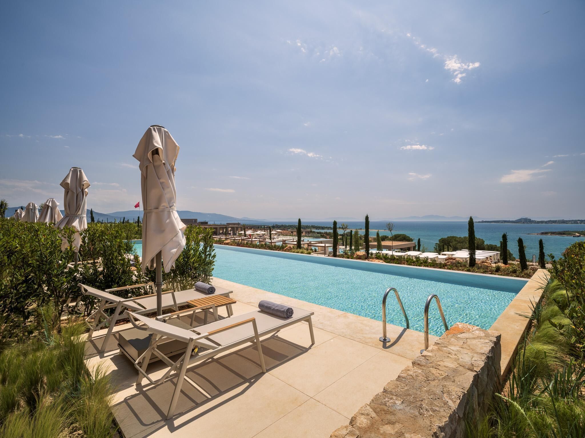 Adult Deluxe Swim Up Sea View | Basseng | Innendørsbasseng og sesongbasert utendørsbasseng