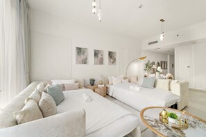 2 bedrooms, desk, iron/ironing board, travel crib