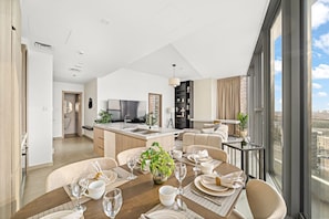 Dining - FIRST CLASS | 1BR | Scenic Marina View (Dubai)