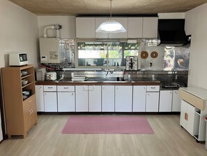 Mikrobølgeovn og kokeplater