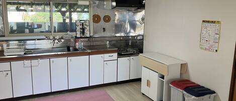 Microwave, stovetop
