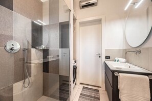 シャワー、ビデ