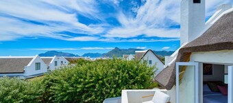The Beach Cottage - Beachside Living in Kommetjie, Cape Town