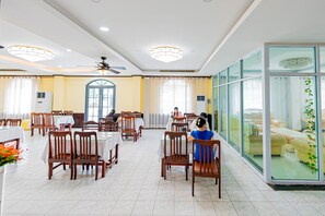 Free daily local cuisine breakfast 