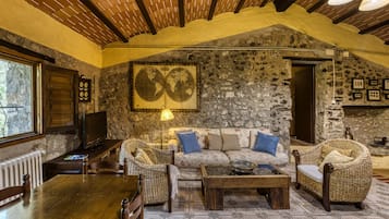 Fireplace, table tennis