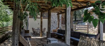 Camera 'Viura' con vista sulle montagne, piscina condivisa e terrazza condivisa