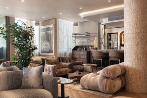 Bar (on property) - The Cole Boutique Hotel & Spa (Cape Town)