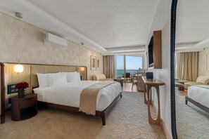 Superior Room (Sea Facing) | Premium bedding, minibar, iron/ironing board, free WiFi - The Cole Boutique Hotel & Spa (Cape Town)