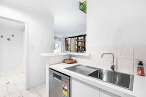 Interior - Bespoke East Perth - Sleeps 2 - Superior Wi-Fi (Perth)