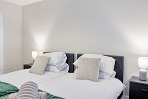 Iron/ironing board, WiFi, bed sheets