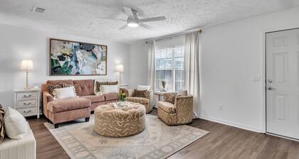 Stylish Stay 4 beds- Starkvegas Shanty