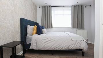 2 bedrooms, iron/ironing board, free WiFi, bed sheets