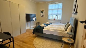 3 chambres, bureau, Wi-Fi gratuit, draps fournis