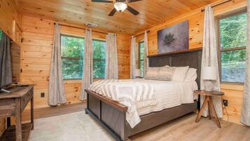 3 Schlafzimmer, BĂŒgeleisen/BĂŒgelbrett, WLAN, BettwĂ€sche