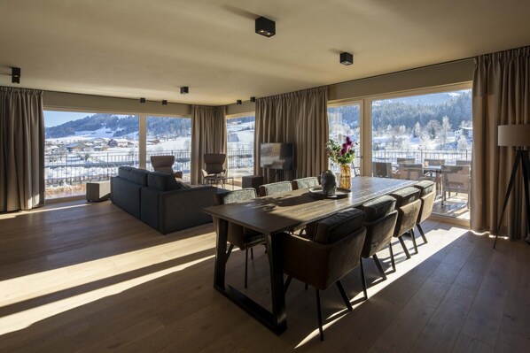 Dining - Luxurious Penthouse on the Golf Course (Westendorf)