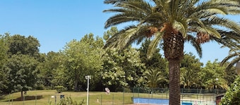 Vacations in Noja with pool, garden and beach at a walking distance.