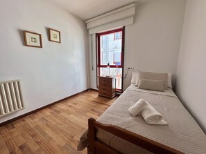 Fer et planche Ă repasser, Wi-Fi gratuit, draps fournis
