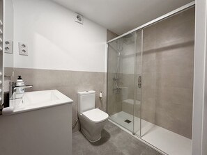 Hair dryer, towels - Vacations in Noja with pool, garden and beach at a walking distance. (Noja)