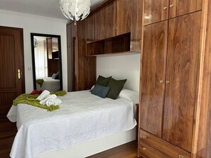 Fer et planche à repasser