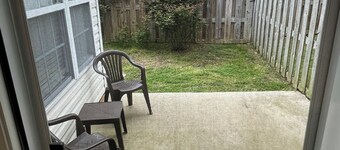 3-Bedroom Relaxing Townhome in High Point, Archdale Near HP Furniture Market