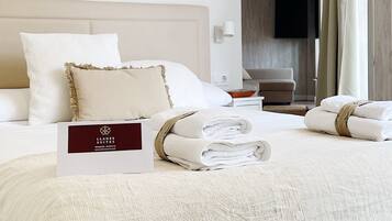 Studio Suite, Marina View | Blackout curtains, iron/ironing board, free WiFi