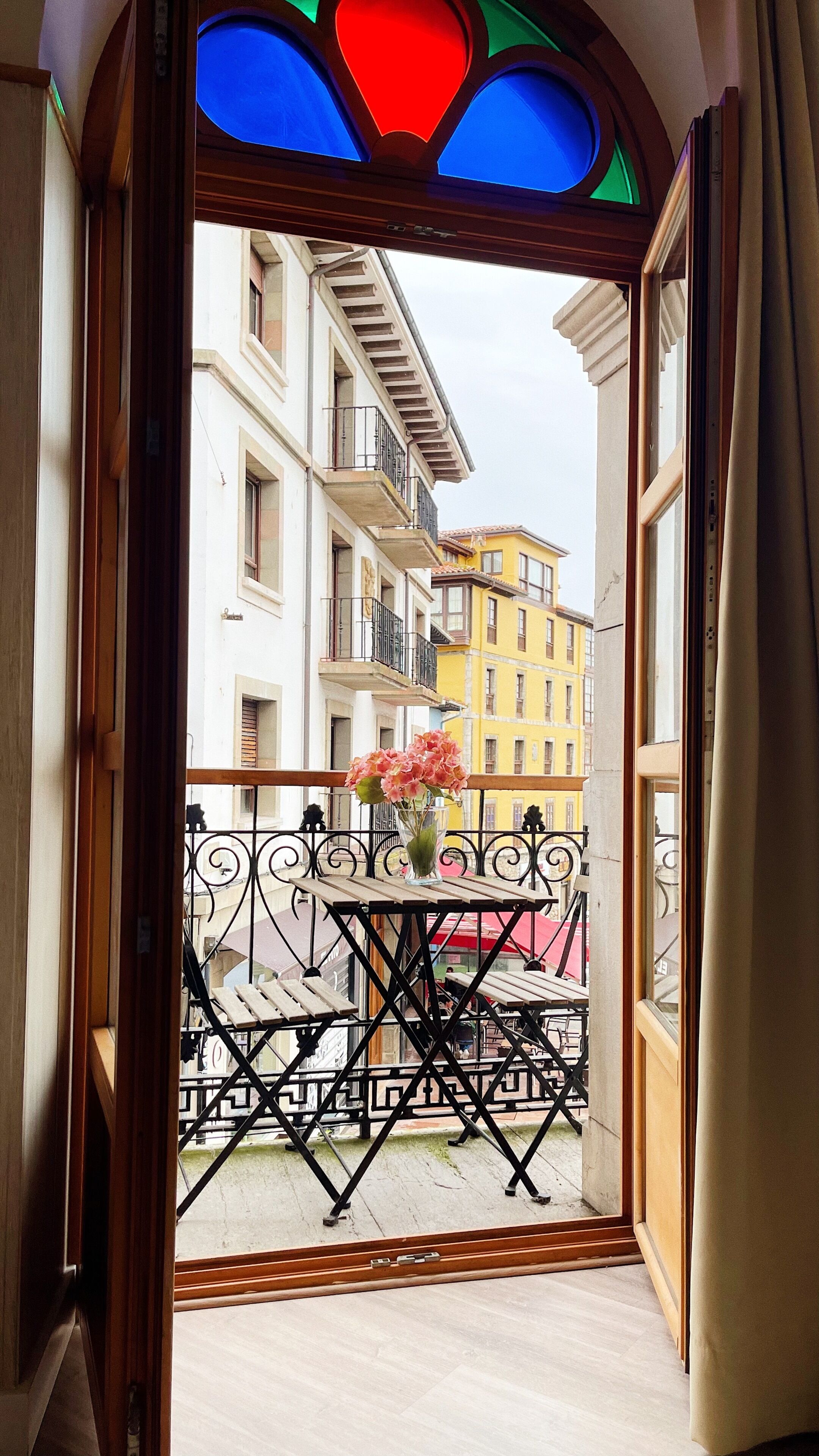 Suite estudio, vistas al puerto deportivo | Interior