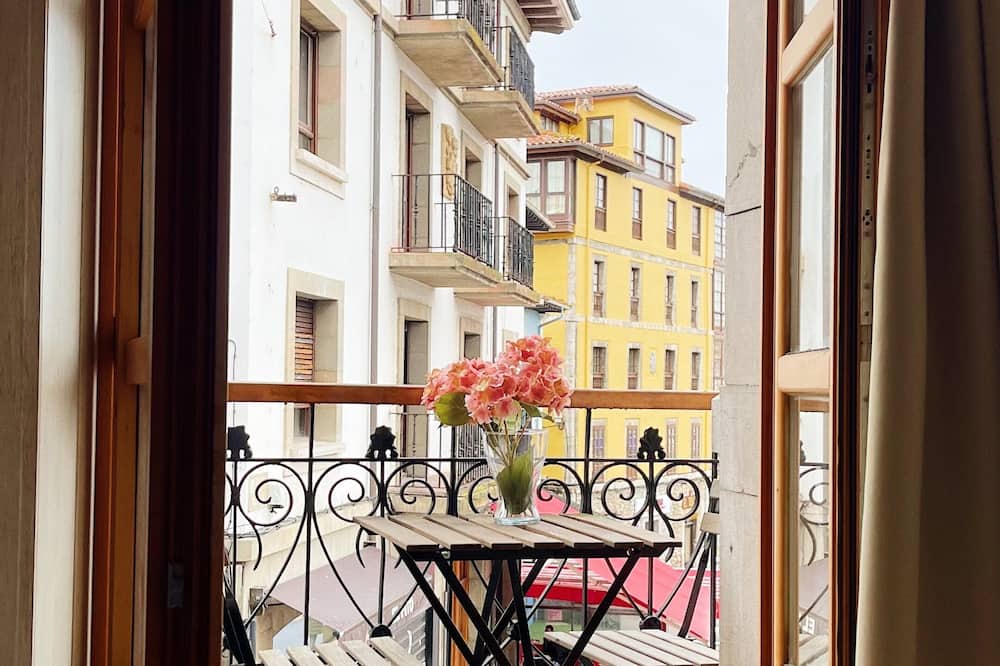 Llanes Suites
