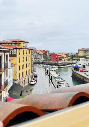 Studio Suite, City View | Marina - Llanes Suites (Llanes)