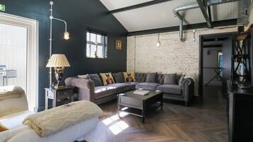 Cottage | Living area