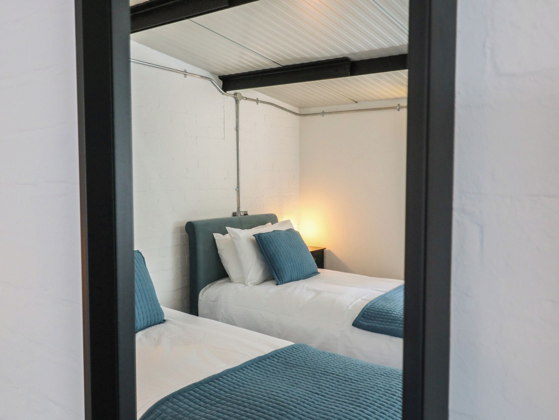 4 bedrooms, individually decorated, individually furnished, free WiFi