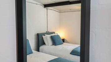 4 bedrooms, individually decorated, individually furnished, free WiFi