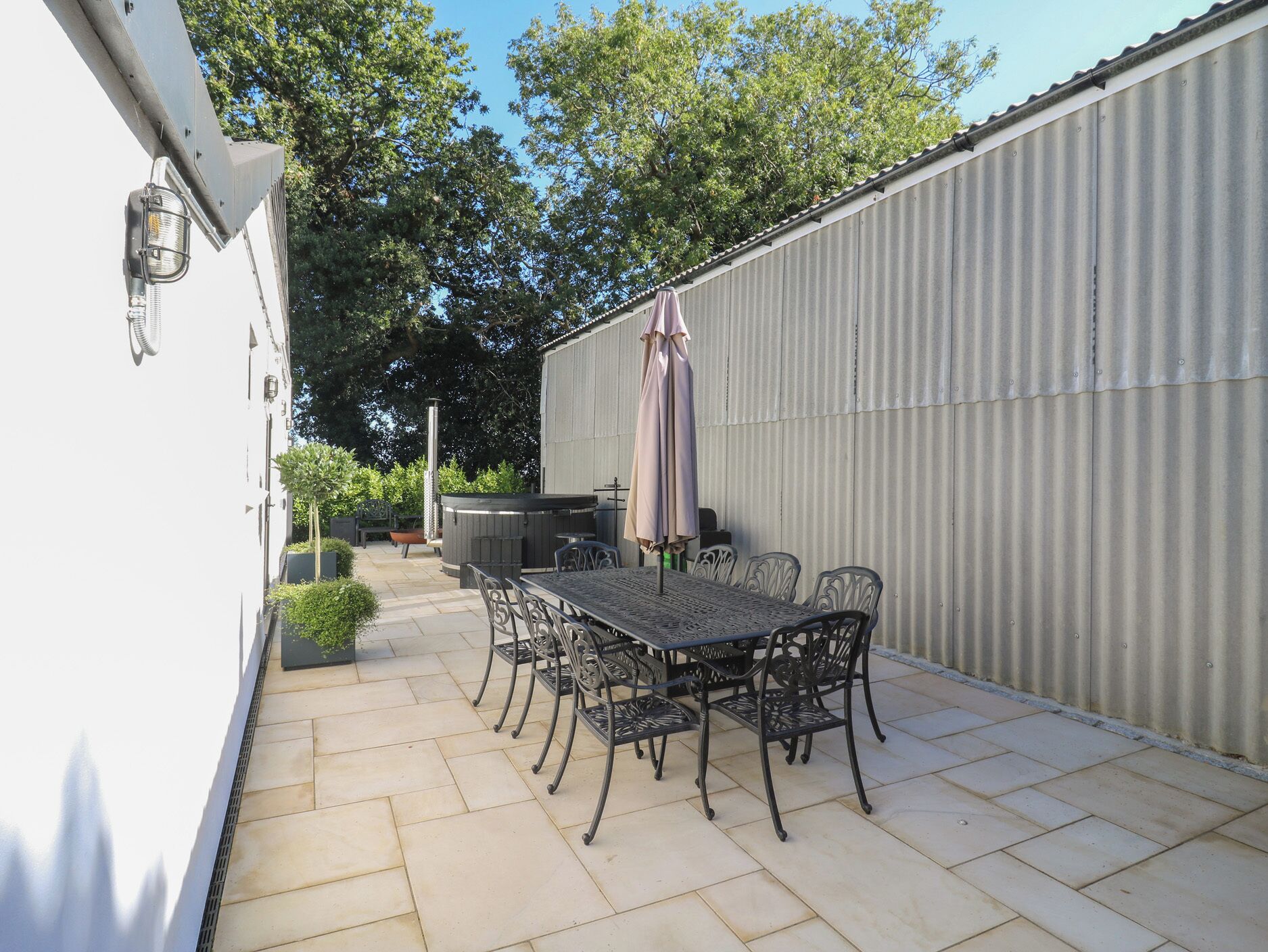 Cottage | Outdoor dining