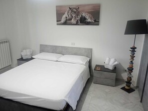 3 Schlafzimmer, Bügeleisen/Bügelbrett, WLAN, Bettwäsche