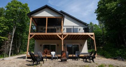 Spa and Lakefront - Oasis des chutes