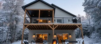 Spa and Lakefront | Oasis des chutes