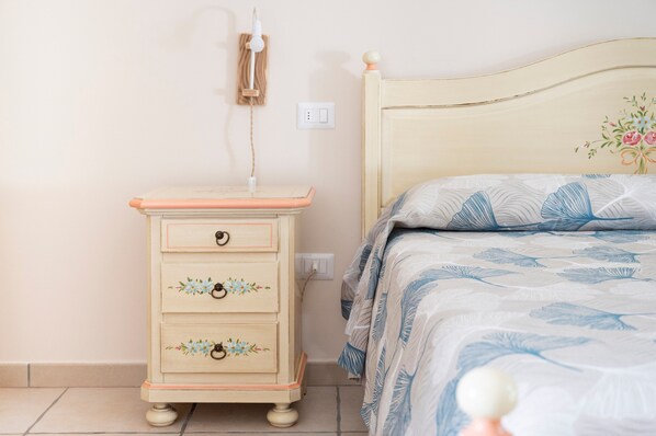 1 habitación, wifi y ropa de cama